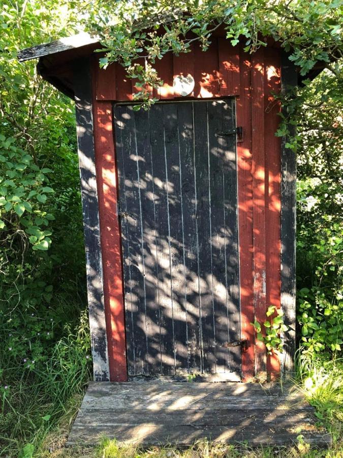 Semesterhus I Stockholms Skaergard, Runmaroe Vaermdoe Namdo Exterior photo
